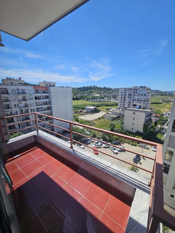 Apartament 2+1+2 me Qira në Astir!