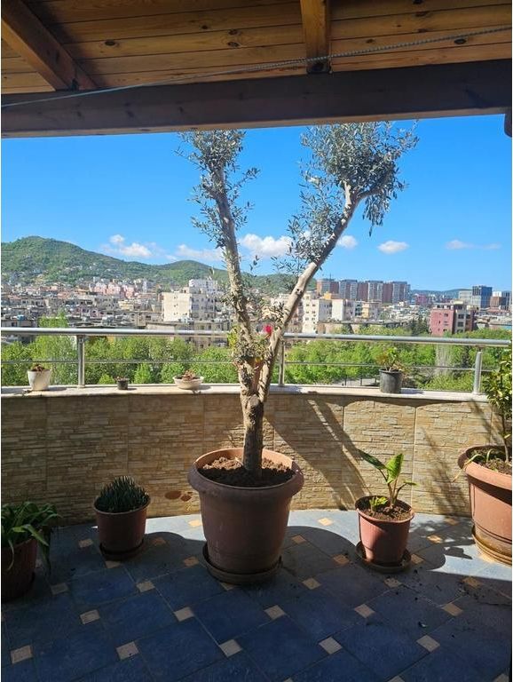 Apartment 4+1 for sale near Delijorgji Complex, on Bajram Curri Boulevard. 350,000 €