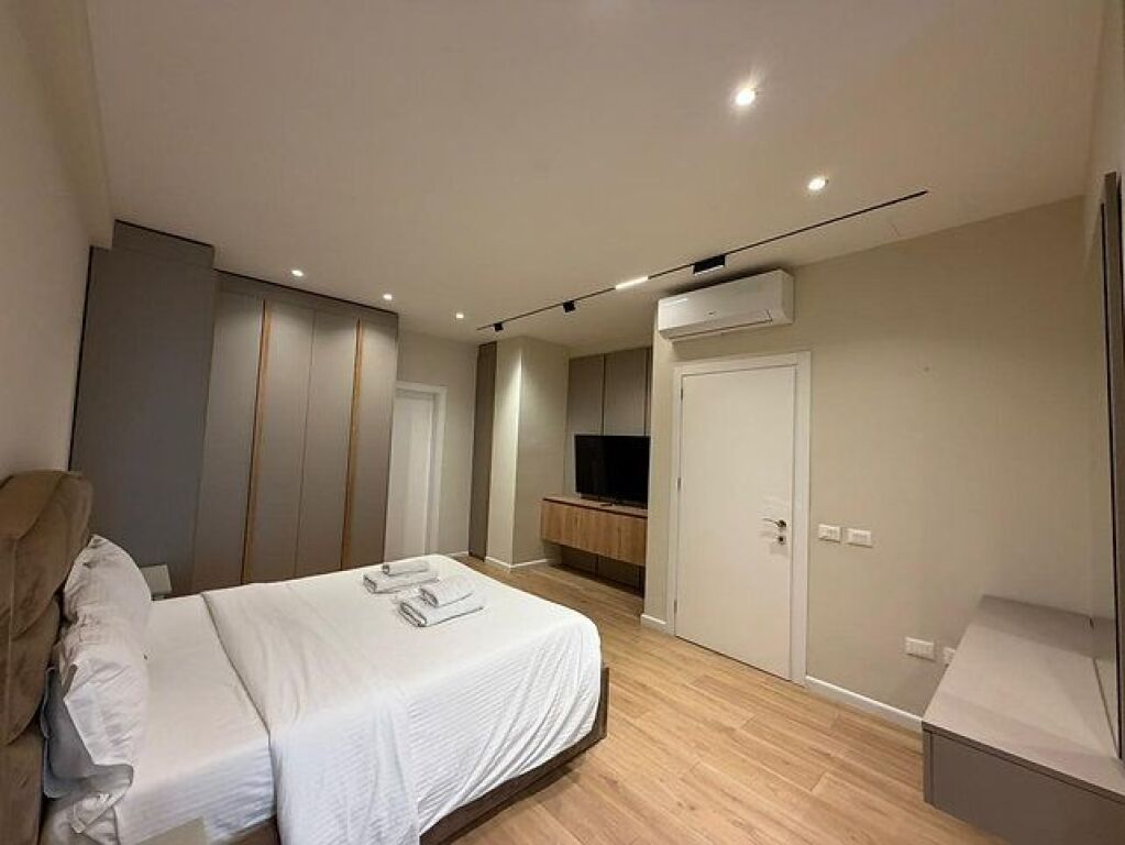 Apartament 2+1 per qira tek Kompleksi Olimpik