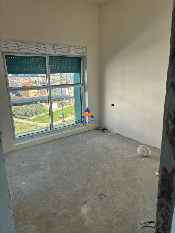 SHITET APARTAMENT 1+1 "KOMPLEKSI KADIU, ALI DEM" 99.000 EURO