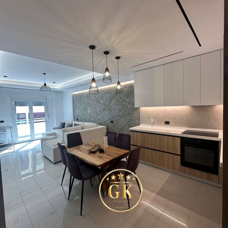 🏡 APPARTAMENTO in Vendita   • 2+1 +Balcone  📍 Posizione: Pasticceria Pelikan, Durazzo