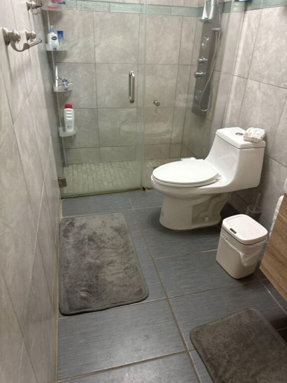 Vasil Shanto , jepet me qera apartament 2+1.