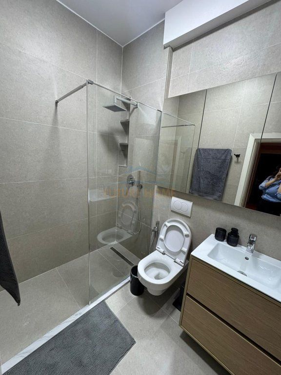 Qera, Apartament 2+1, Bllok, Tiranë.