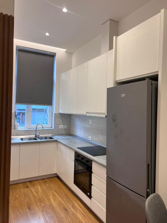 RRUGA E DURRSIT, APARTAMENT 2+1 PER QIRA