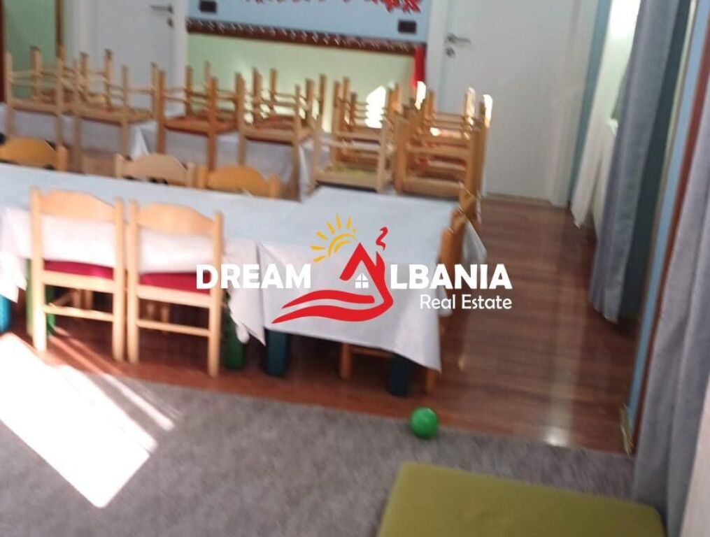 Jepet ambient bisnesi ne nje kate vile ne Sauk (ID4251462 ) f