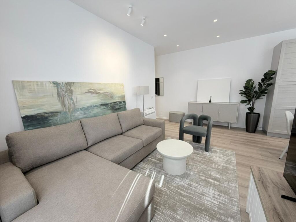 🏡 APARTMENT FOR RENT 1+1 + PARKING SPACE – PARIS MUNICIPALITY💰 Price: 105,000 Lek/Month