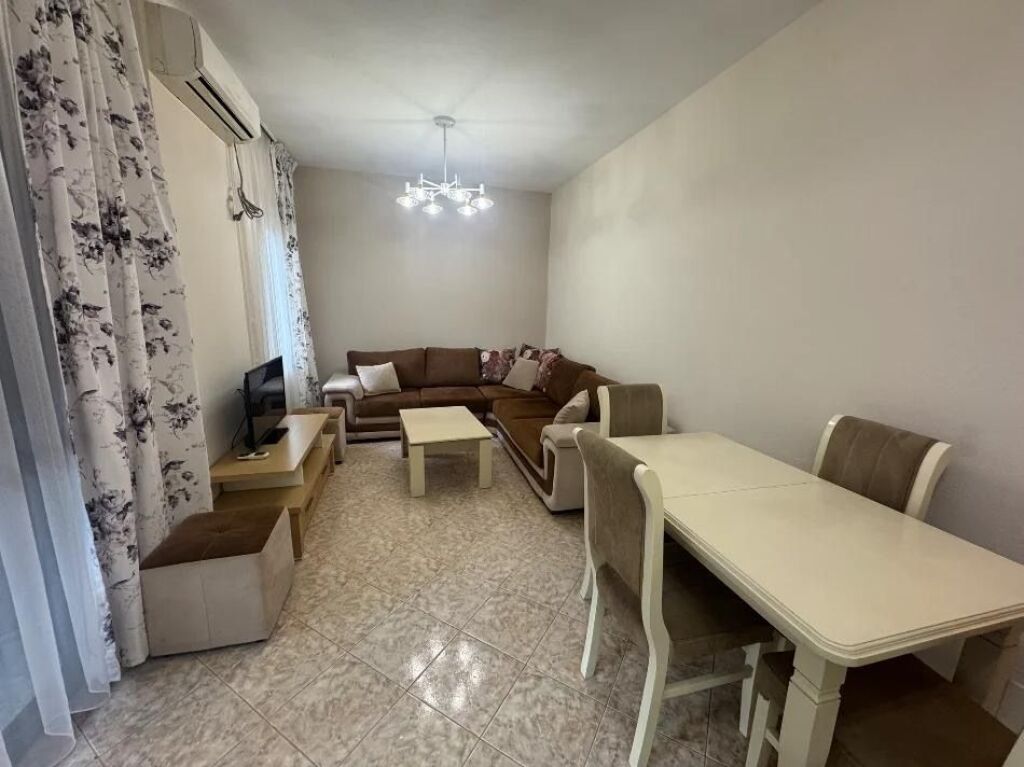 Apartament 1+1, Ish Parku!