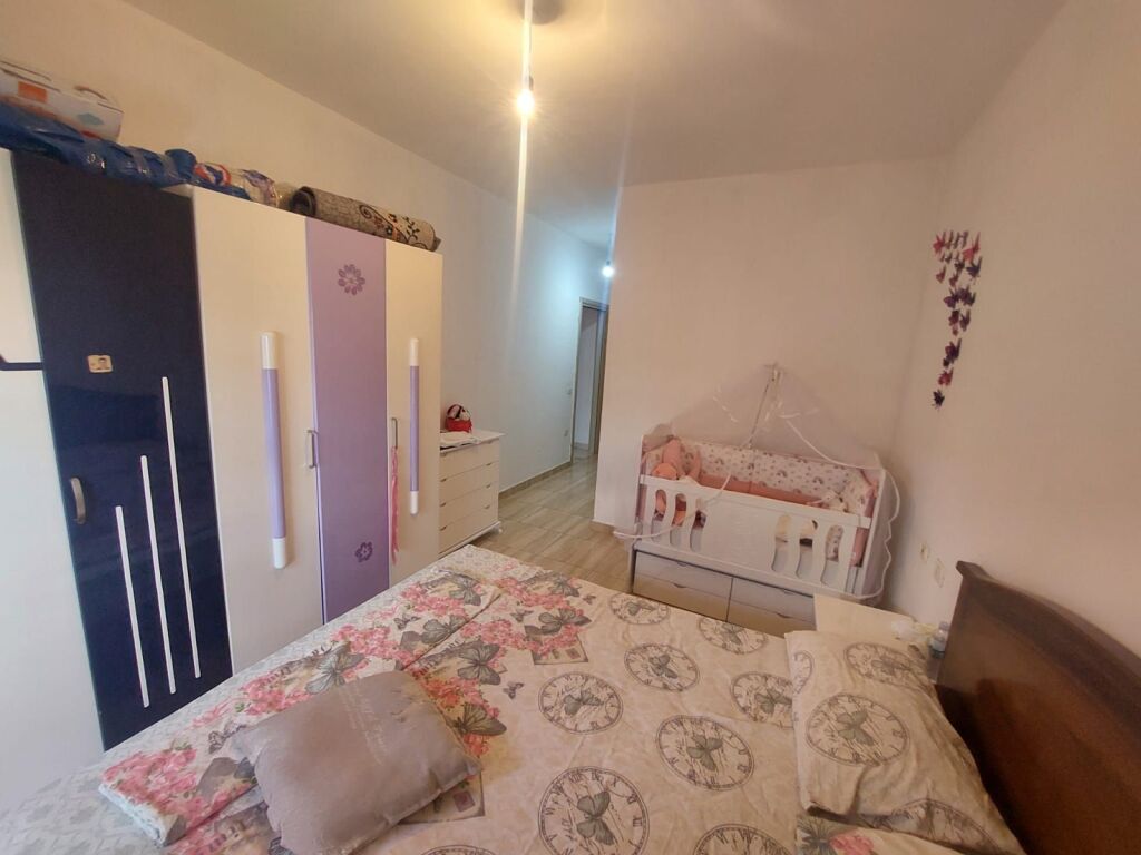 Apartament 2+1+2 me qira – Yzberisht !