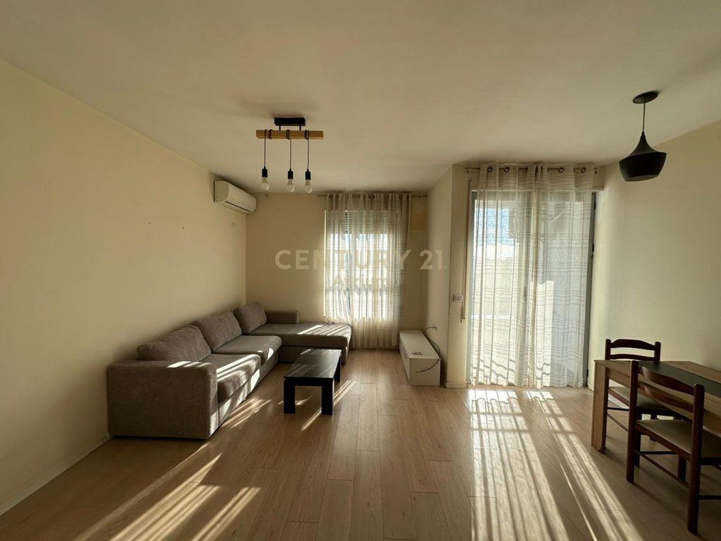 JEPET ME QIRA APARTAMENT 2 + 1 PRANE MATERNITETIT TE RI
