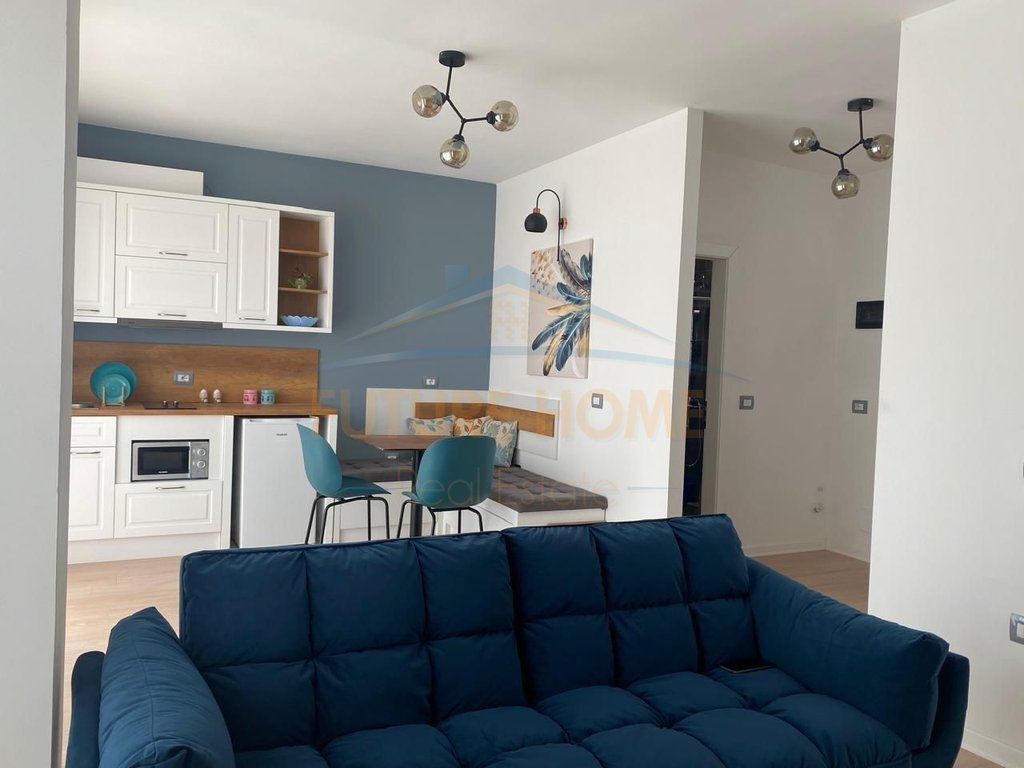 Qera, Apartament 1+1, Komuna e Parisit, Tiranë