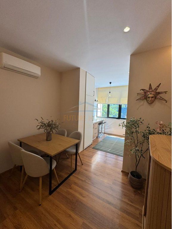Qera, Apartament 2+1, Bllok, Tiranë.