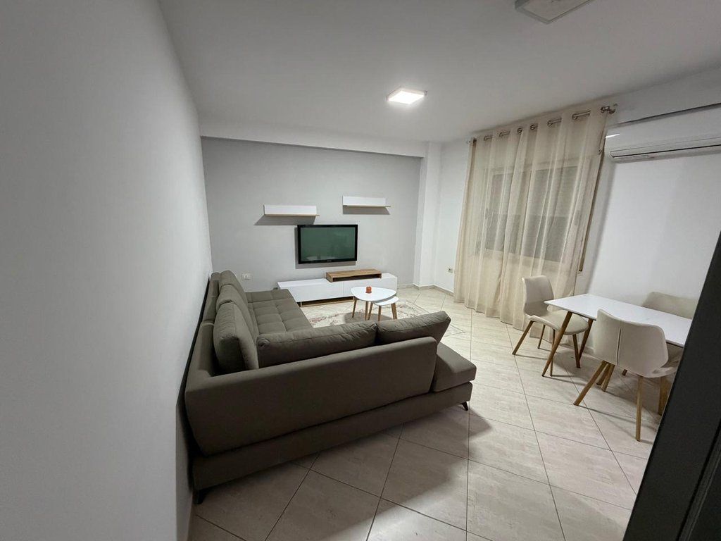 Jepet me qera apartament 2+1 në zonën e Jordan Misja