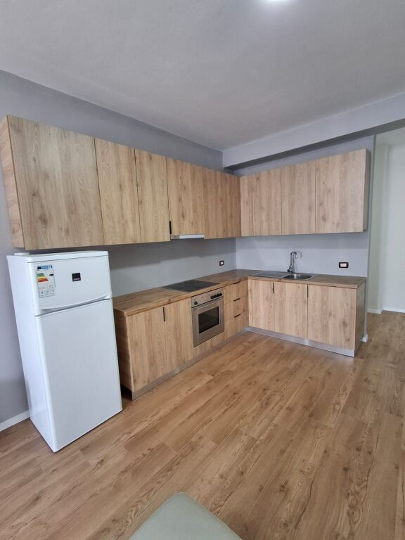📍🏡APARTAMENT 2+1 ME QIRA NË VLORË – SALVADORE