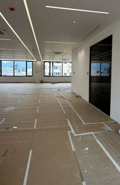 JEPET ZYRË OPEN SPACE ME QIRA TEK KOMPLEKSI DELIJORGJI