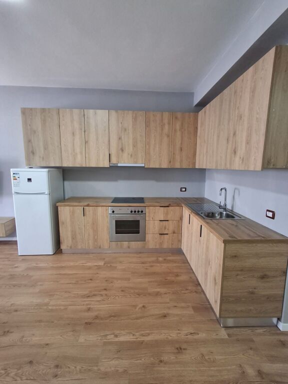 📍🏡APARTAMENT 2+1 ME QIRA NË VLORË – SALVADORE