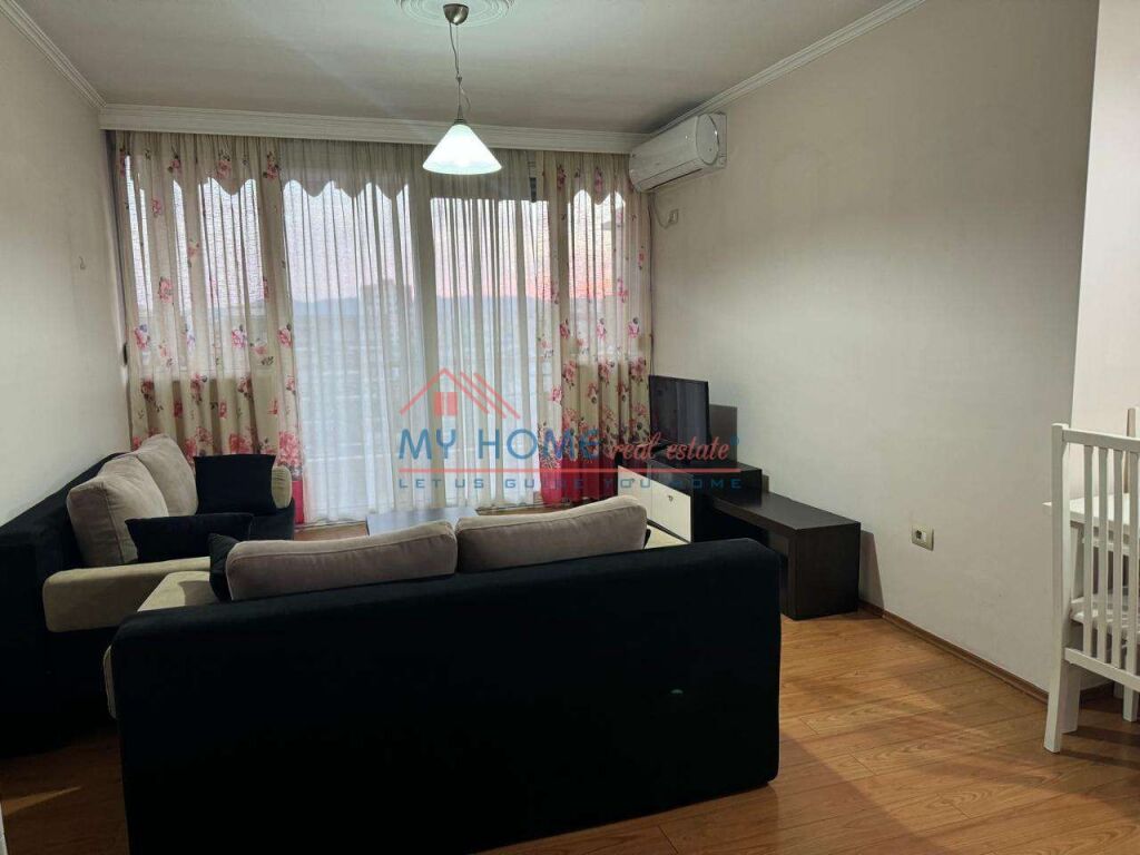 Apartament 1+1 me qera tek 21 Dhjetori ne Tirane