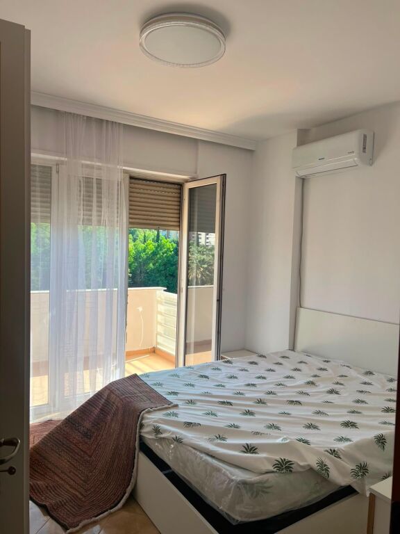 Apartment for rent 1+1 at Komuna Parisit