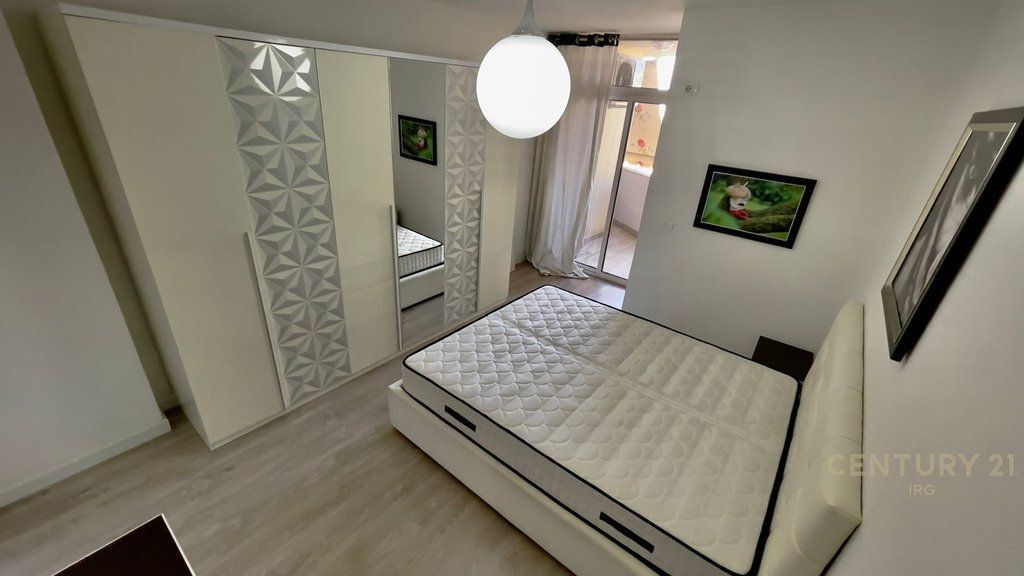 QIRA, APARTAMENT MODERN 1+1, RRUGA KAVAJËS