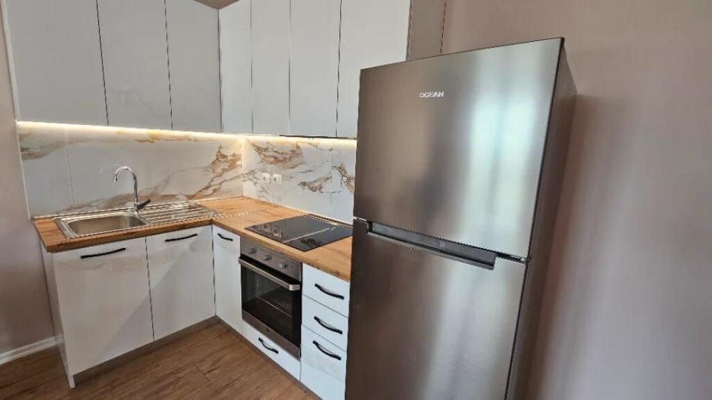 5 Maj (Bar Oda) Jepet  Apartament me Qera 1+1