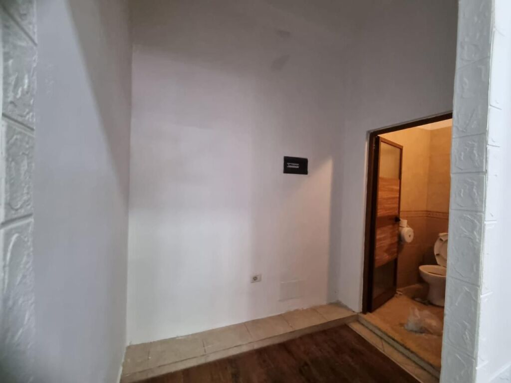 Ambjent biznesi me qira – Myslym Shyri