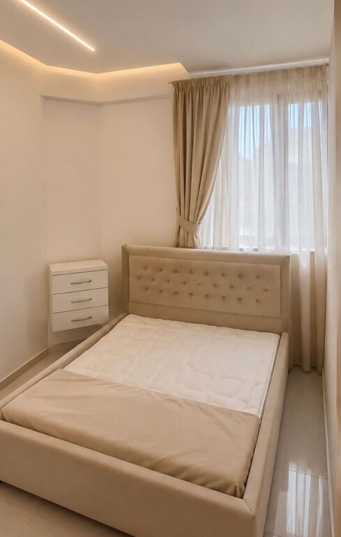 Tek QSUT prane saj Jepet me qera apartament me mobilim te ri 2+1 ne pallat te ri(modifikuar me te tille)