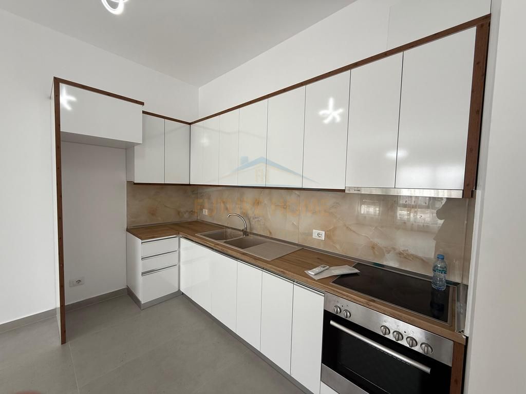 JAP ME QERA Apartament 1+1, Ish-Dogana, Tiranë. DB70497
