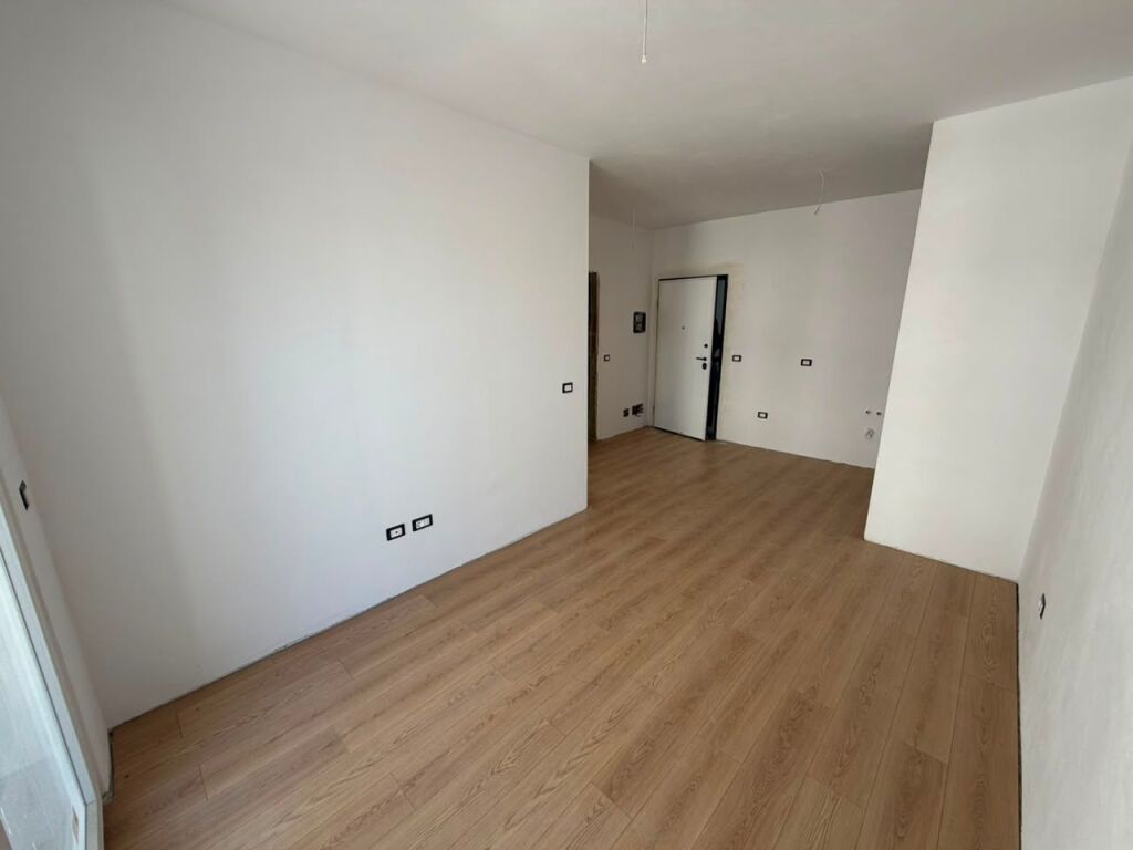 🏡 Apartment 1+1 for sale at Univers City, ideal for living or investment.💶 Price: 77,000 € negotiable