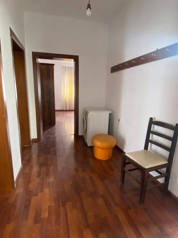 SHTEPI PRIVATE 2+1+2 ME QERA - RR. 5 MAJI, TIRANE