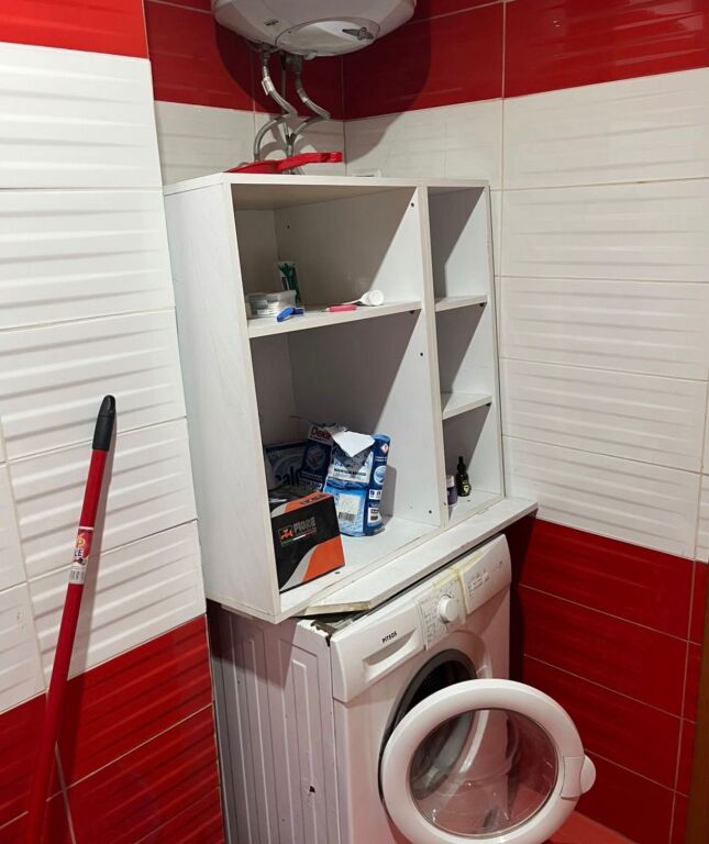 Apartament 1+1, Astir!