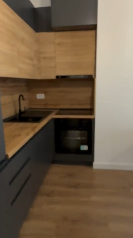 Apartament 2+1+2 + post Parkimi per qera Univers City !