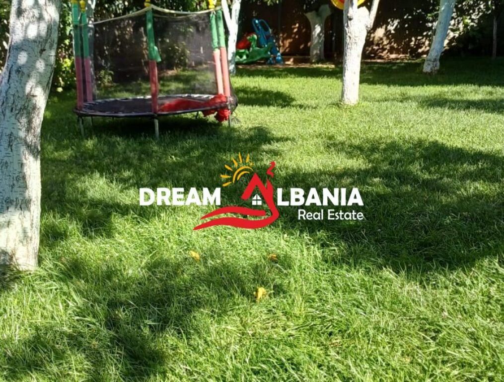 Jepet ambient bisnesi ne nje kate vile ne Sauk (ID4251462 ) f