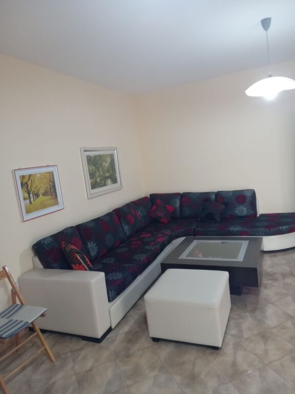 🏡APARTAMENT 2+1 ME QIRA AFATGJATË – RIVIERA, VLORË‼️