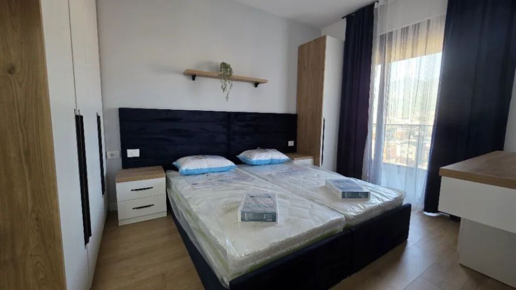 Apartament 1+1 me qira 5 Maj