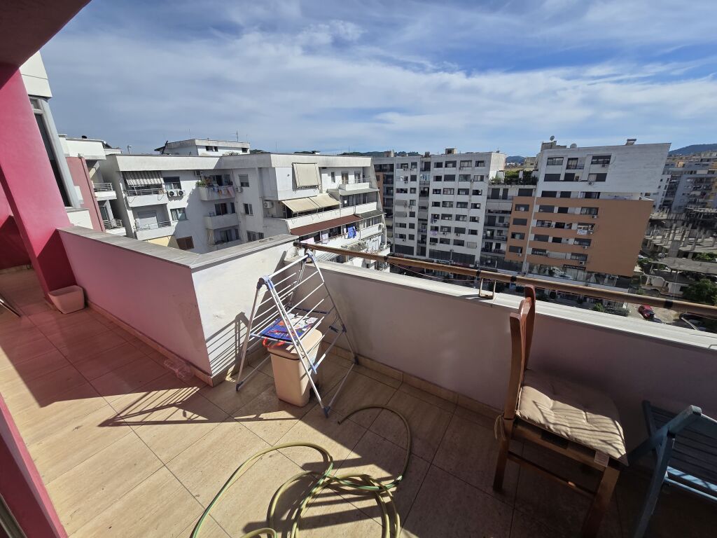 Apartament 1+1+ Ballkon Me Qira Ne Astir