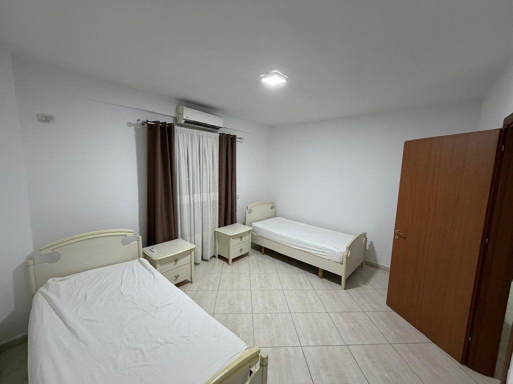 Jepet me qera apartament 2+1 në zonën e Jordan Misja
