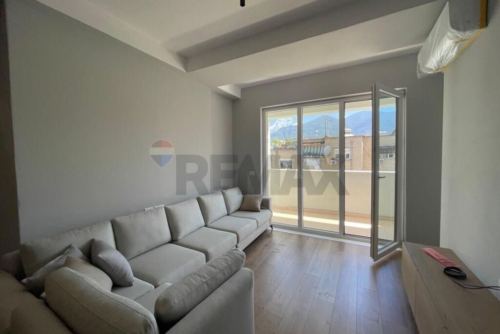Apartament 2+1 me Qira tek Shkolla Bashkuar