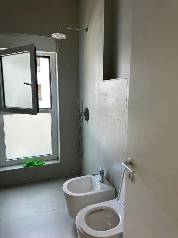 Apartament 2+1 me qera ne Ali Dem