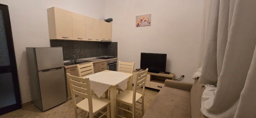 Qera | Shtëpi private 1 + 1 | Bulevardi i Ri| 330 €/muaj
