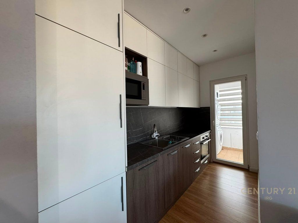 APARTAMENT 2+1 ME QIRA: ISH FUSHA E AVIACIONIT