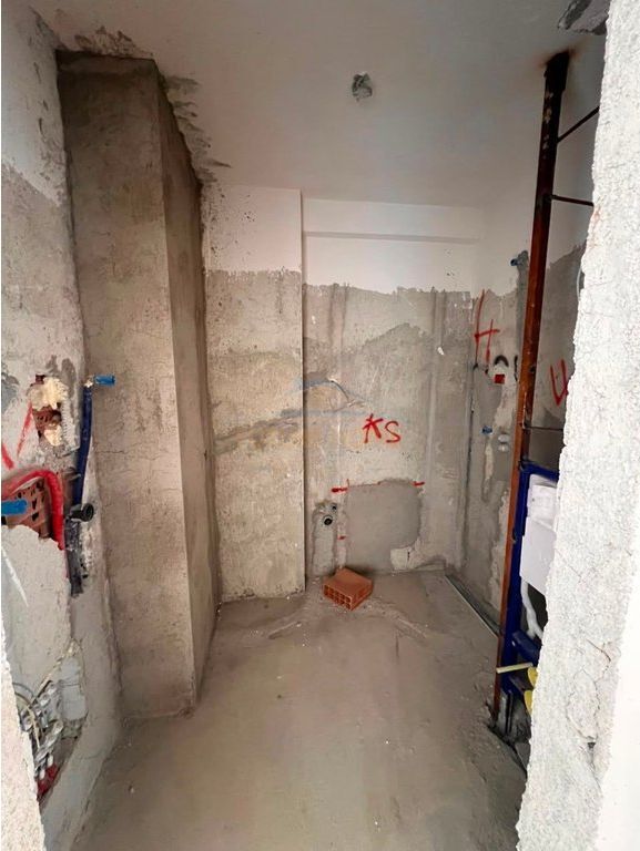In vendita, Appartamento 1+1, Via Elbasan