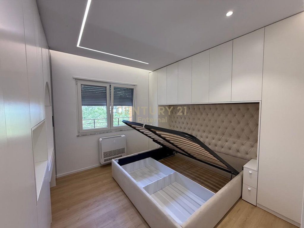 Apartment 2+1+2 for sale near Radisson, at the Dry Lake