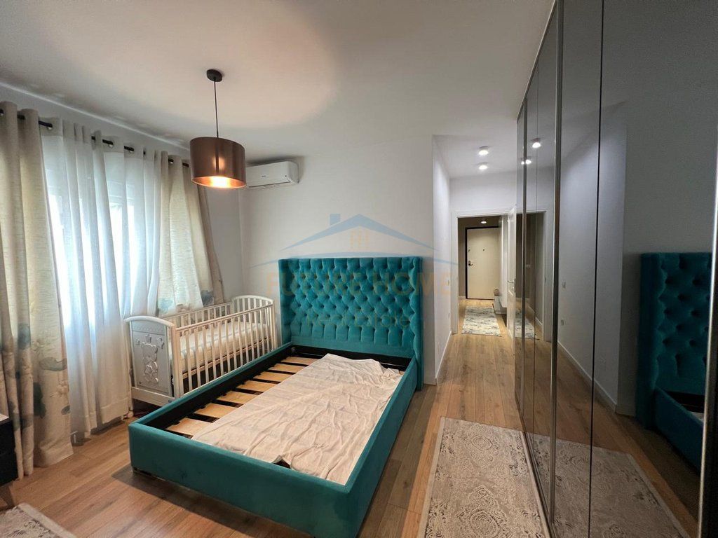 For sale, Apartment 2+1+2, Panorama Complex, Tirana