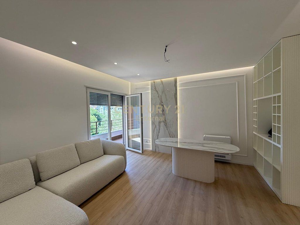 Apartment 2+1+2 for sale near Radisson, at the Dry Lake