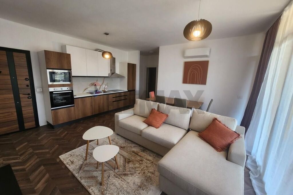 APARTAMENT 2+1 ME QIRA TEK BULEVARDI I RI!