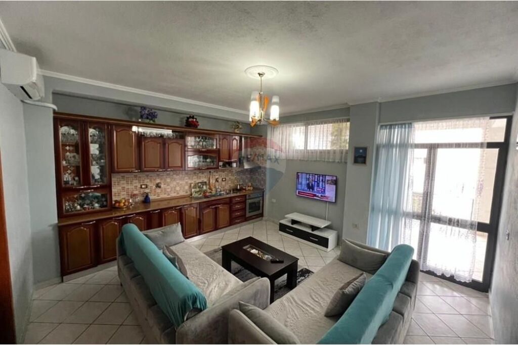 Apartament - Për Qira - Rruga Ali Shefqeti, Tiranë