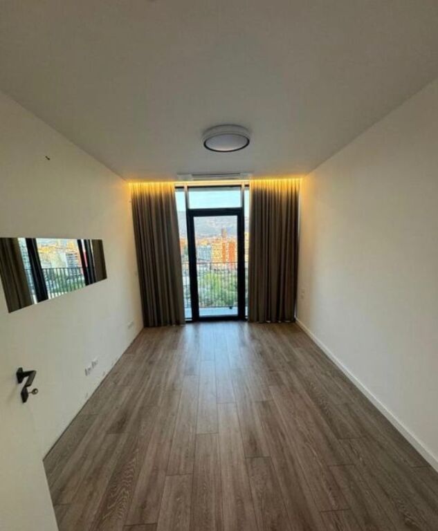 🏢 Jepet Zyrë me Qira – Lake View, Liqeni Artificial  📍 Lake View Residence, pranë Liqenit Artificial