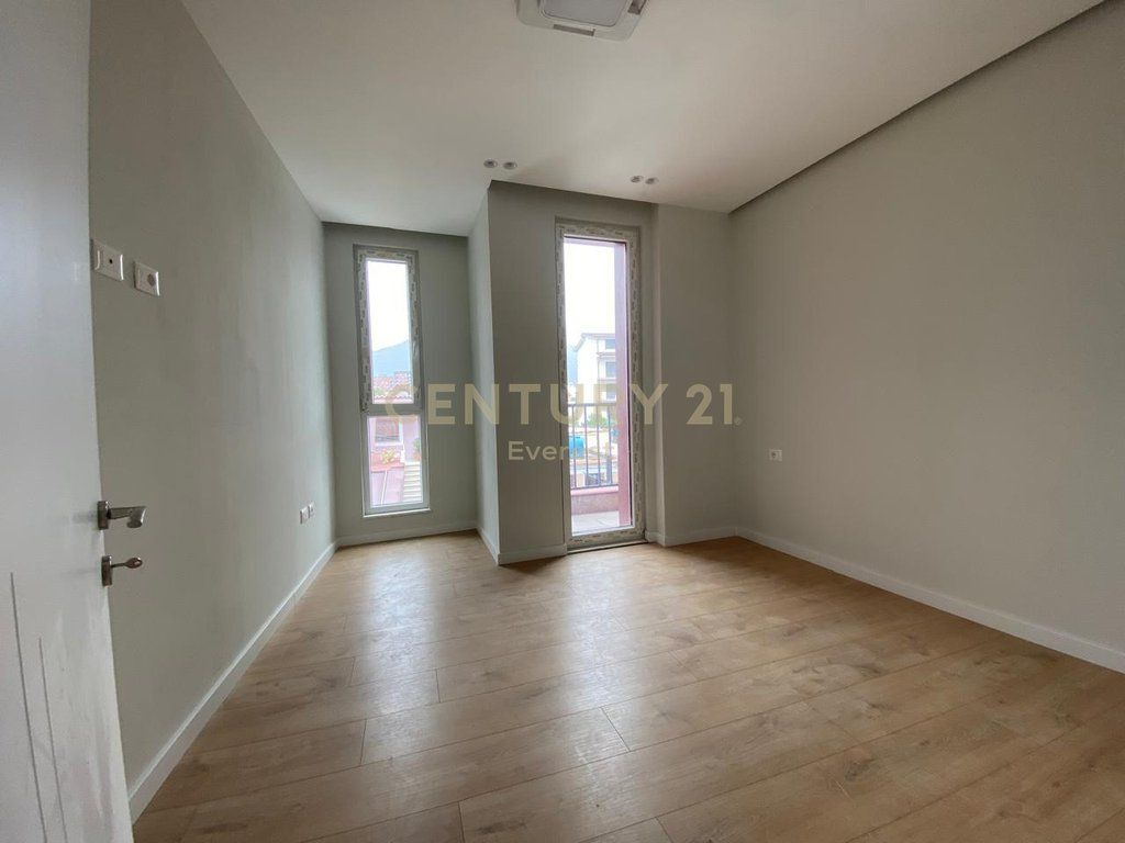 SIRI KODRA STREET, 1+1 APARTMENT FOR RENT