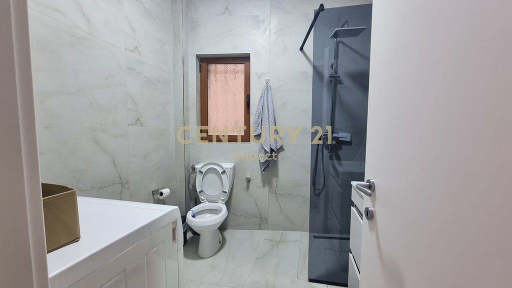 Vendiamo appartamento 2+1 in Via Dibra, Tirana !