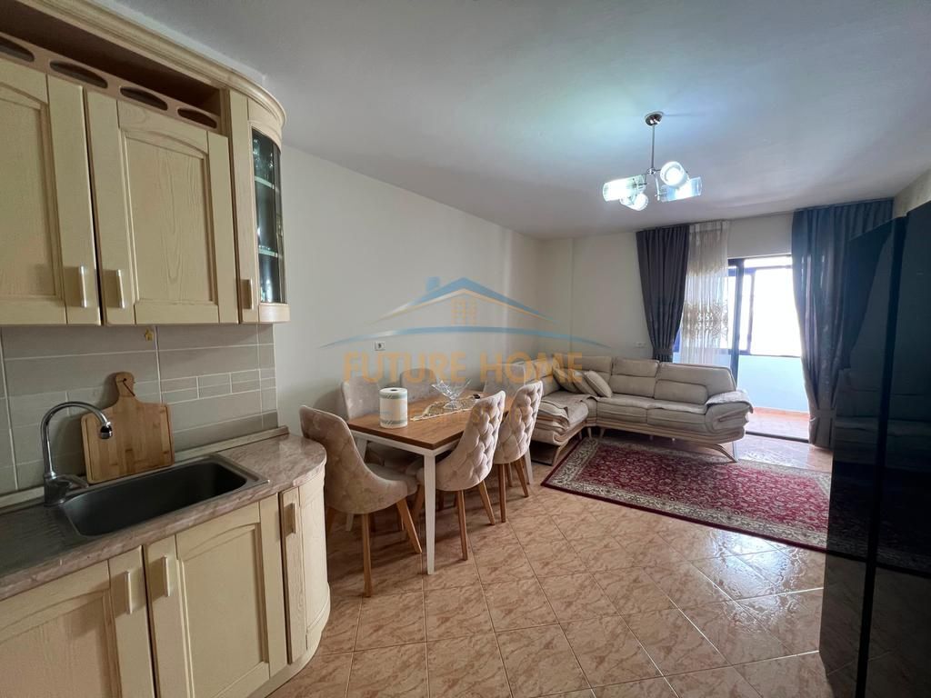 In vendita, appartamento 2+1, vicino al Complesso Delijorgji, Tirana.