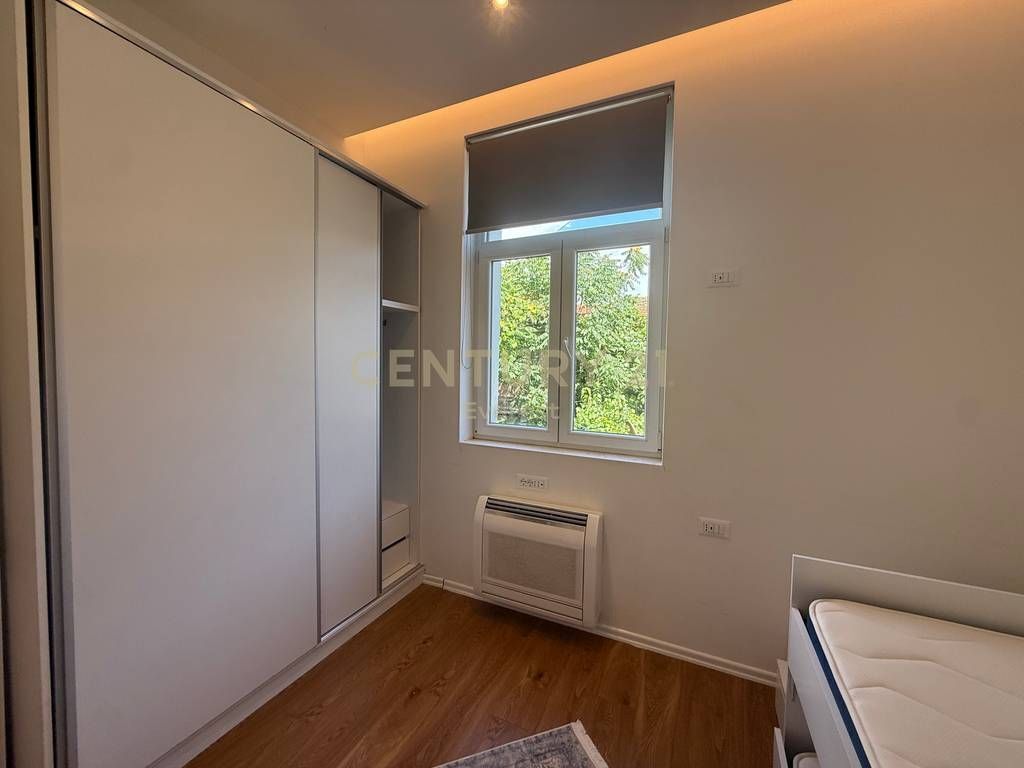 RRUGA E DURRESIT, APARTAMENT 2+1 PER QIRA
